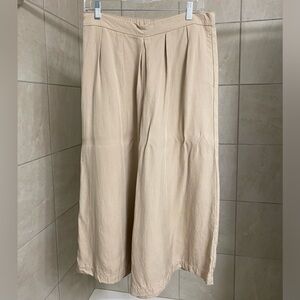 EUC Loft pull on pleated khaki wide leg pants, size Medium